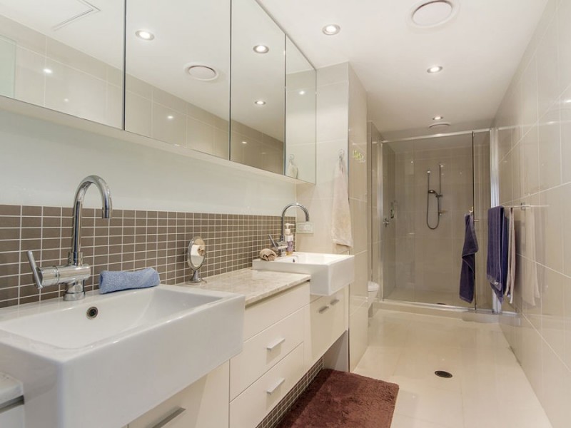 Unit 9 120 Surf Parade, Broadbeach QLD 4218