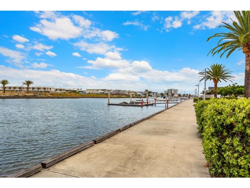 52 North View Street, Hope Island QLD 4212