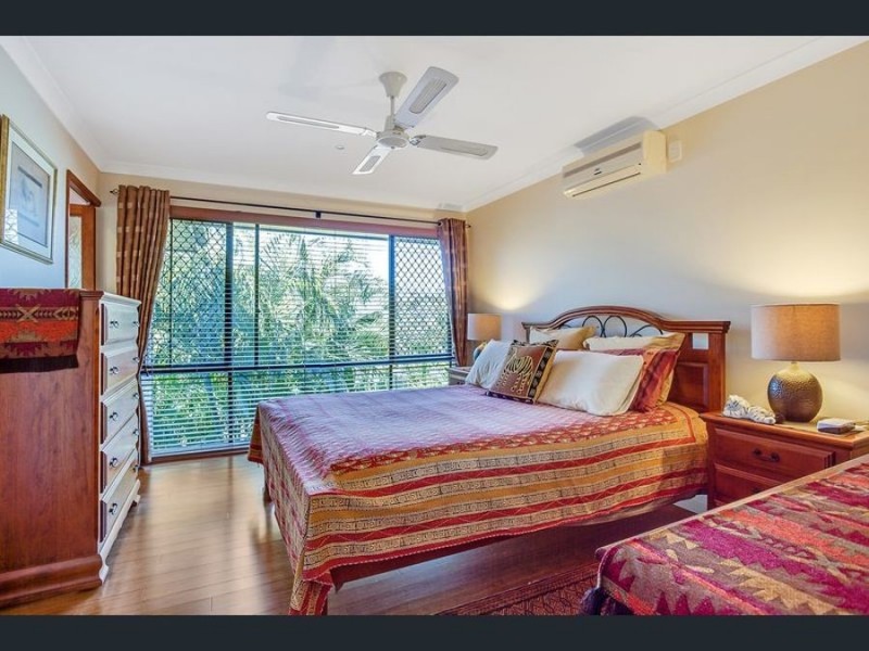 2 Sagitta Place, Robina QLD 4226