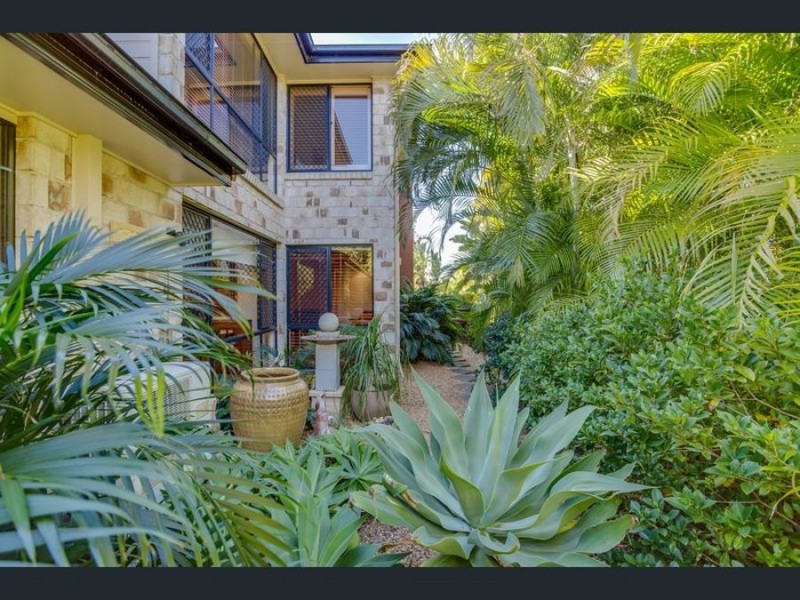 2 Sagitta Place, Robina QLD 4226