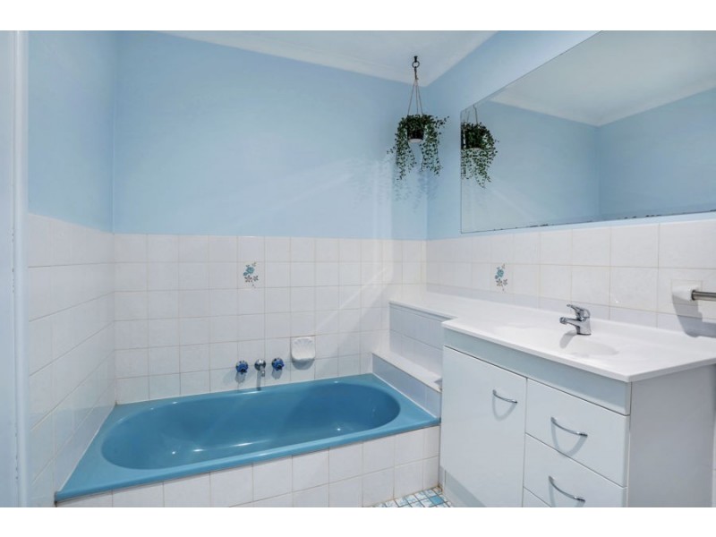 127 Alison Road, Carrara QLD 4211