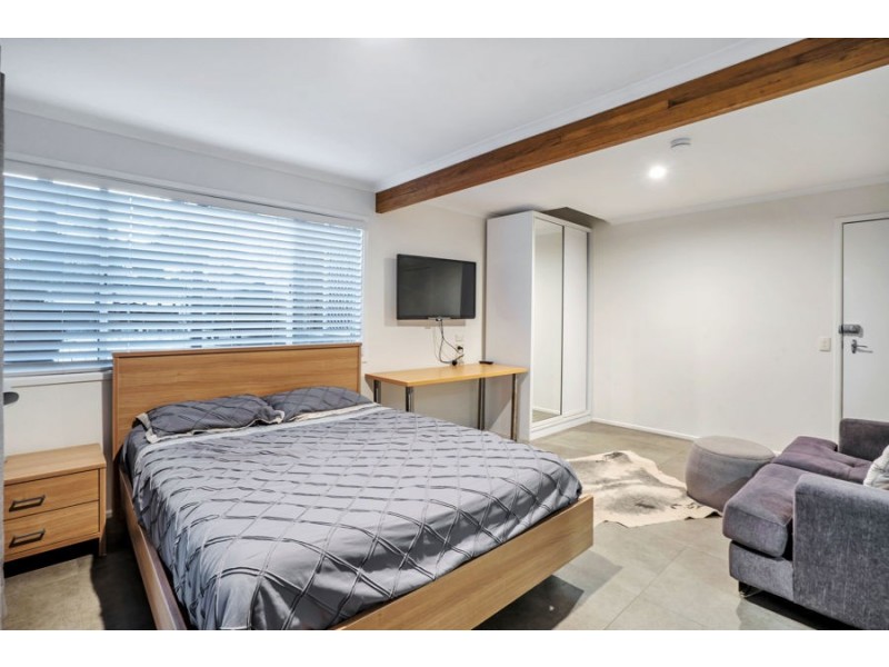 127 Alison Road, Carrara QLD 4211
