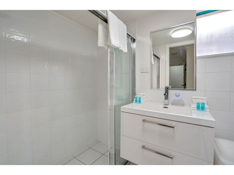 35/112-116 Surf Parade, Broadbeach QLD 4218