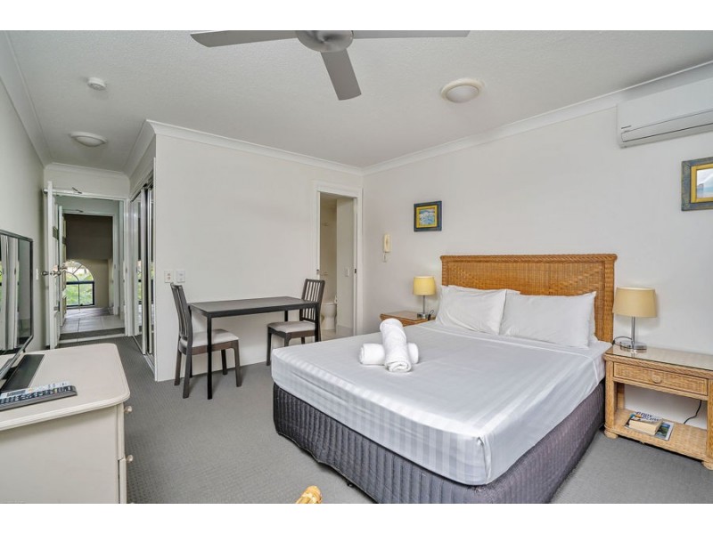 35/112-116 Surf Parade, Broadbeach QLD 4218