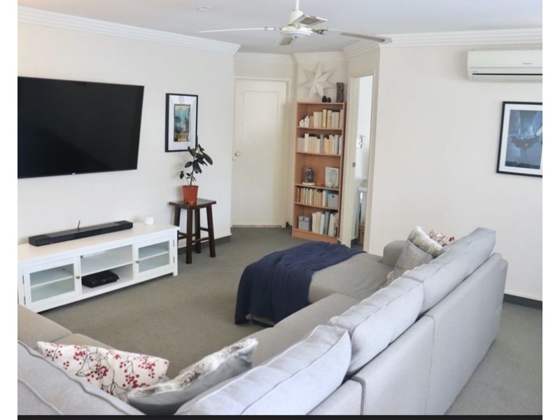 8 Bushlark Street, Varsity Lakes QLD 4227