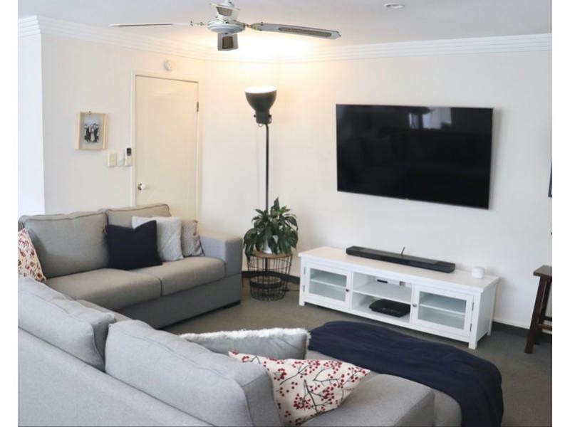 8 Bushlark Street, Varsity Lakes QLD 4227