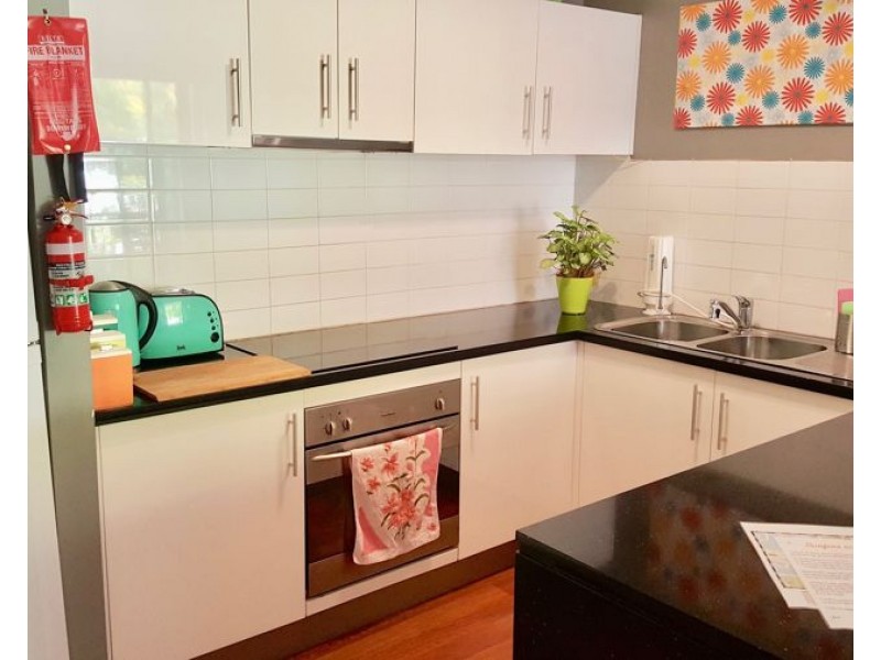 37/38 Enderley Avenue, Surfers Paradise QLD 4217