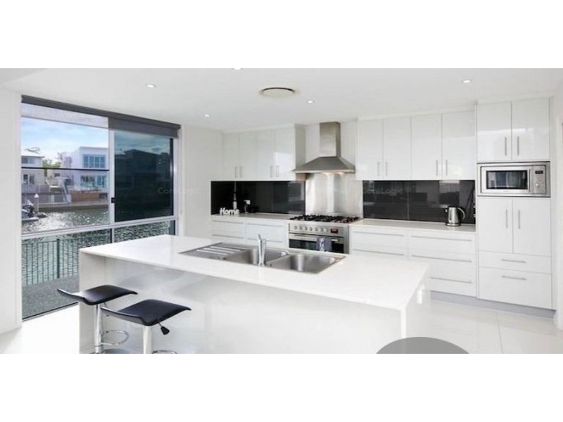 19 North Quay Drive, Biggera Waters QLD 4216