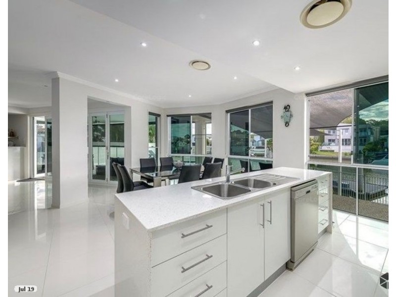 19 North Quay Drive, Biggera Waters QLD 4216