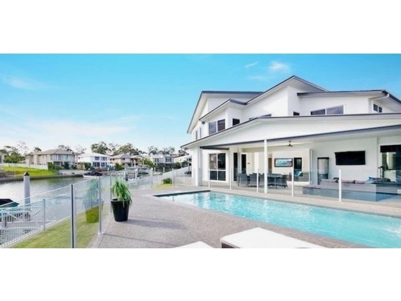 19 North Quay Drive, Biggera Waters QLD 4216