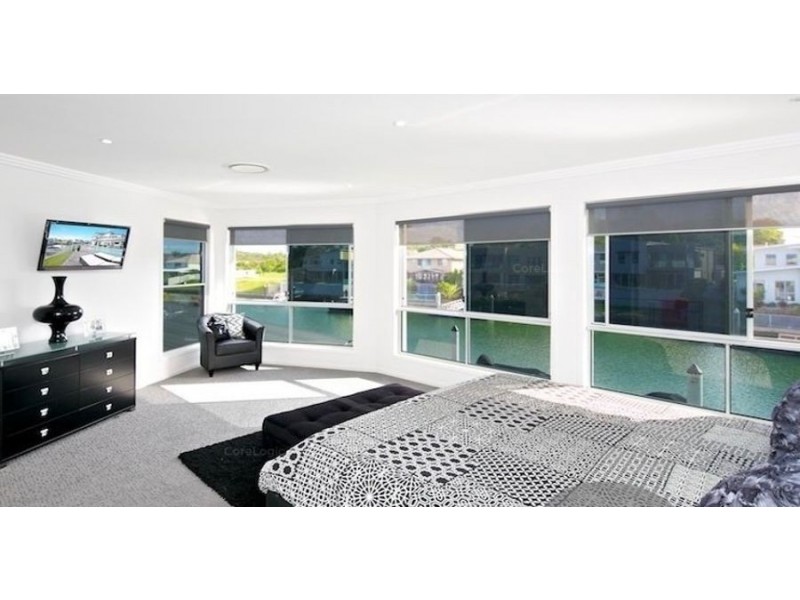 19 North Quay Drive, Biggera Waters QLD 4216