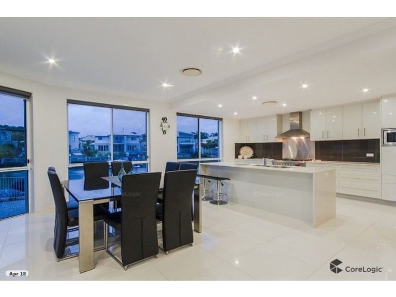 19 North Quay Drive, Biggera Waters QLD 4216