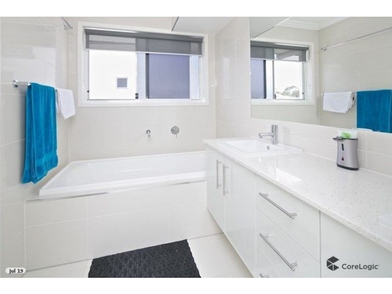 19 North Quay Drive, Biggera Waters QLD 4216