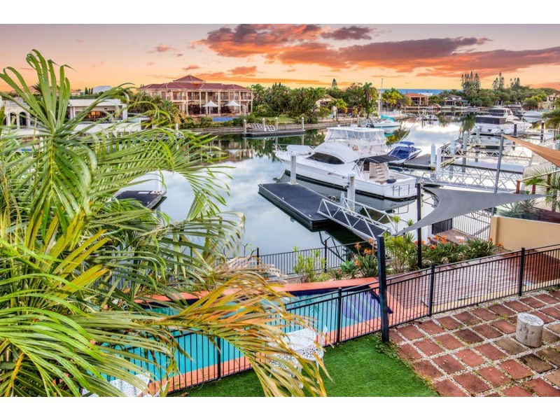 43 The Peninsula, Paradise Point QLD 4216
