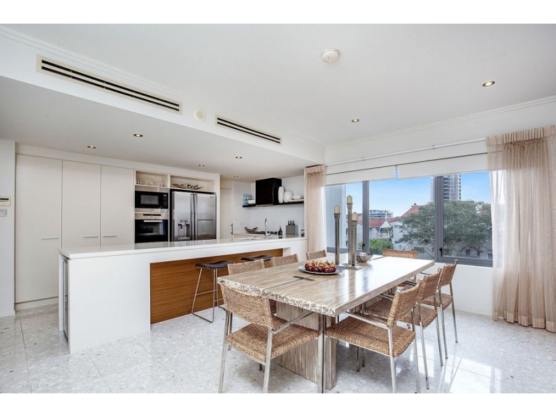 23/120 Surf Parade, Broadbeach QLD 4218
