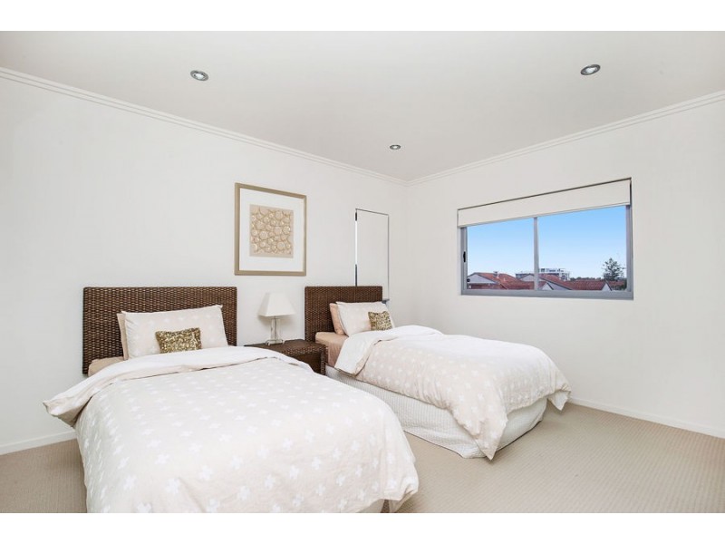 23/120 Surf Parade, Broadbeach QLD 4218