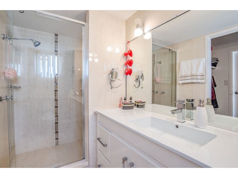 5/37 Australia Avenue, Broadbeach QLD 4218