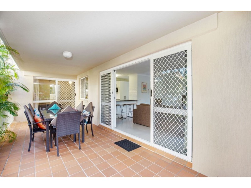 1/14-16 Jubilee Avenue, Broadbeach QLD 4218