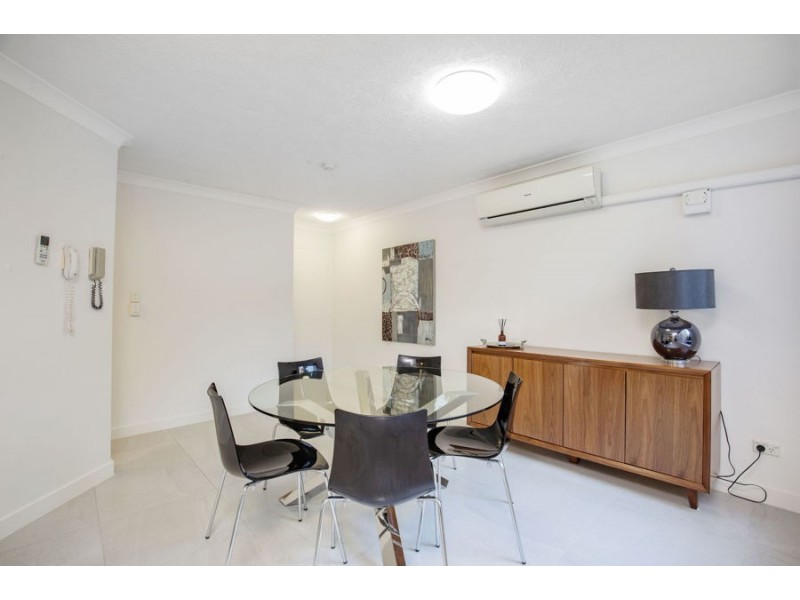 1/14-16 Jubilee Avenue, Broadbeach QLD 4218