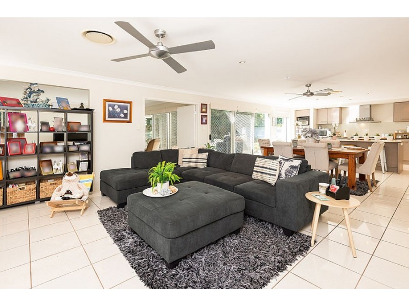 33 East Quay Drive, Biggera Waters QLD 4216