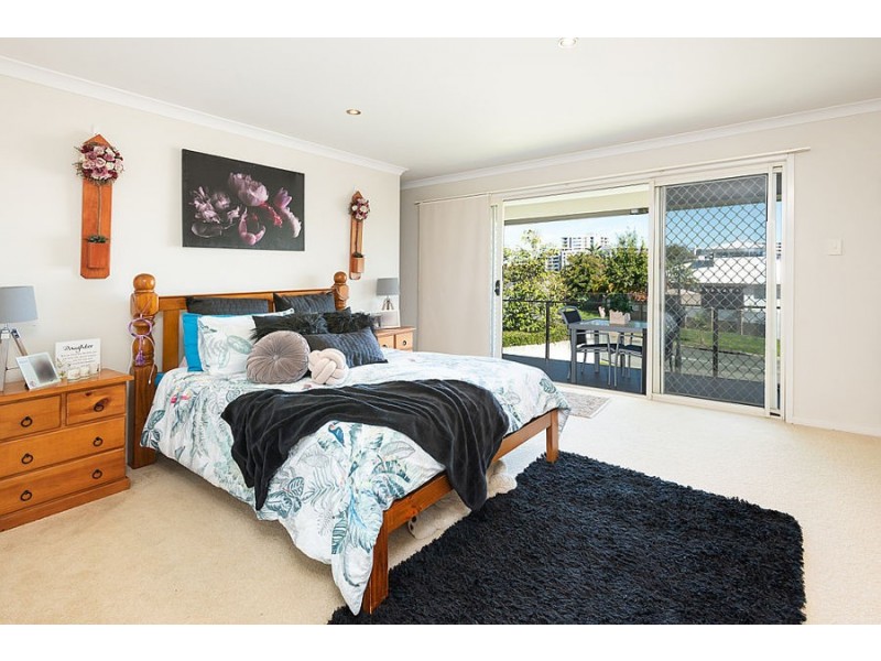 33 East Quay Drive, Biggera Waters QLD 4216