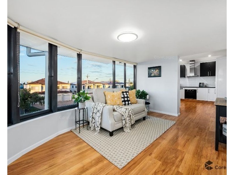 58 Hollywell Road, Biggera Waters QLD 4216