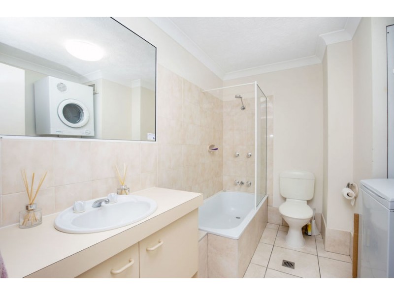 18/14-16 Jubilee Avenus, Broadbeach QLD 4218