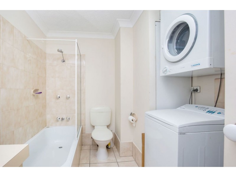 18/14-16 Jubilee Avenus, Broadbeach QLD 4218