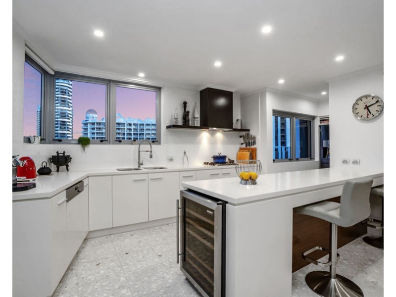 9 120 Surf Parade, Broadbeach QLD 4218