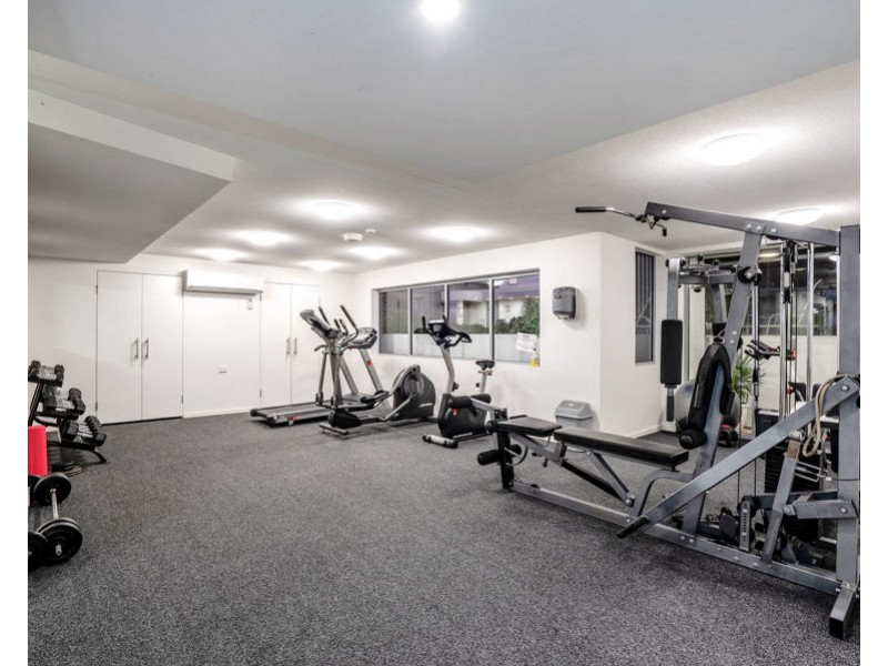 9 120 Surf Parade, Broadbeach QLD 4218