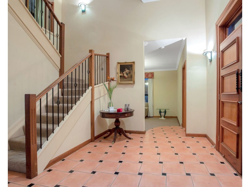 43 The Peninsula, Paradise Point QLD 4216