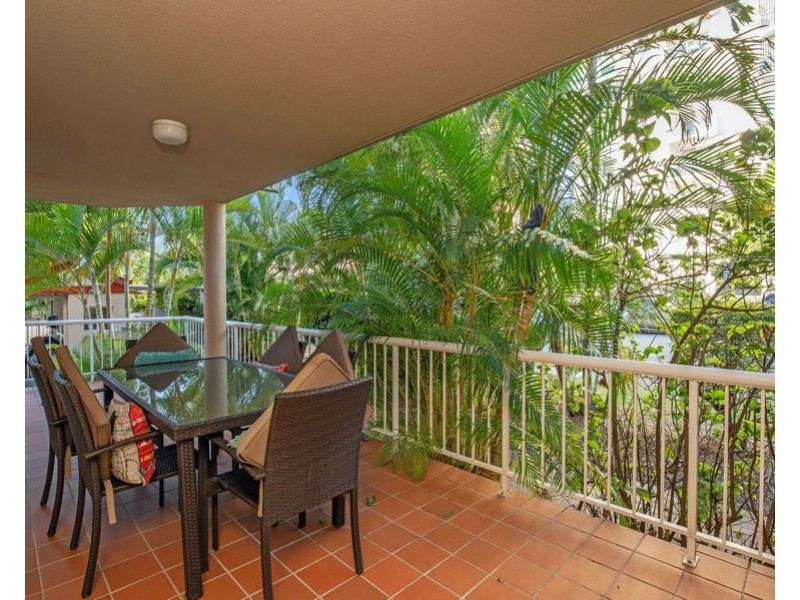 16 Jubilee Avenue Broadbeach, Broadbeach QLD 4218