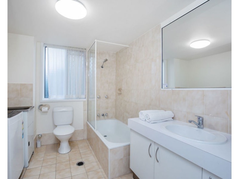 16 Jubilee Avenue Broadbeach, Broadbeach QLD 4218