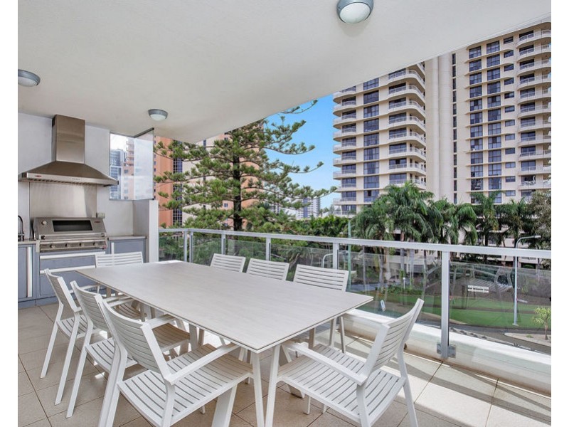 23/120 Surf Parade, Broadbeach QLD 4218