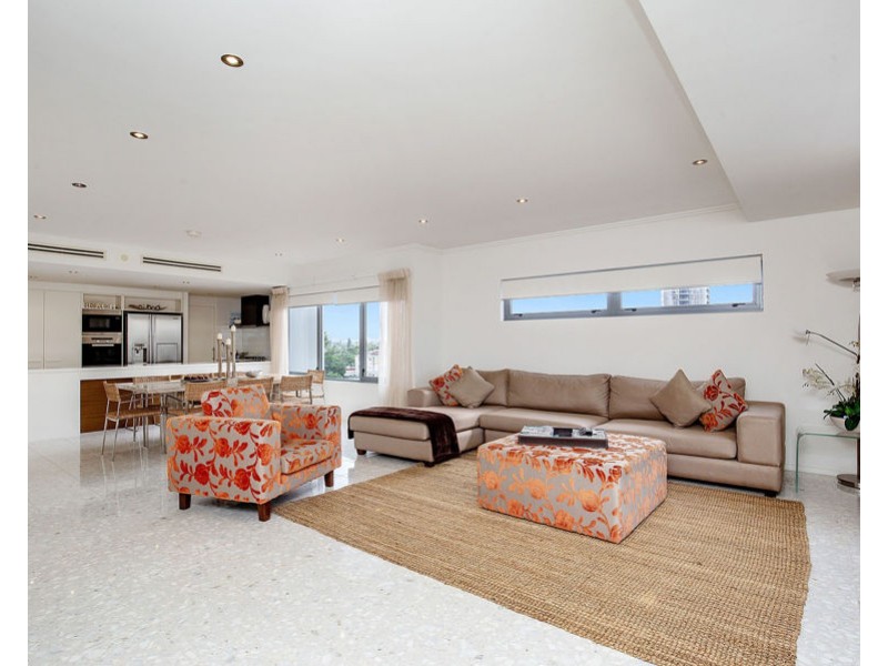 23/120 Surf Parade, Broadbeach QLD 4218