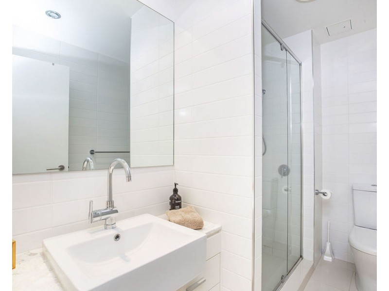 23/120 Surf Parade, Broadbeach QLD 4218