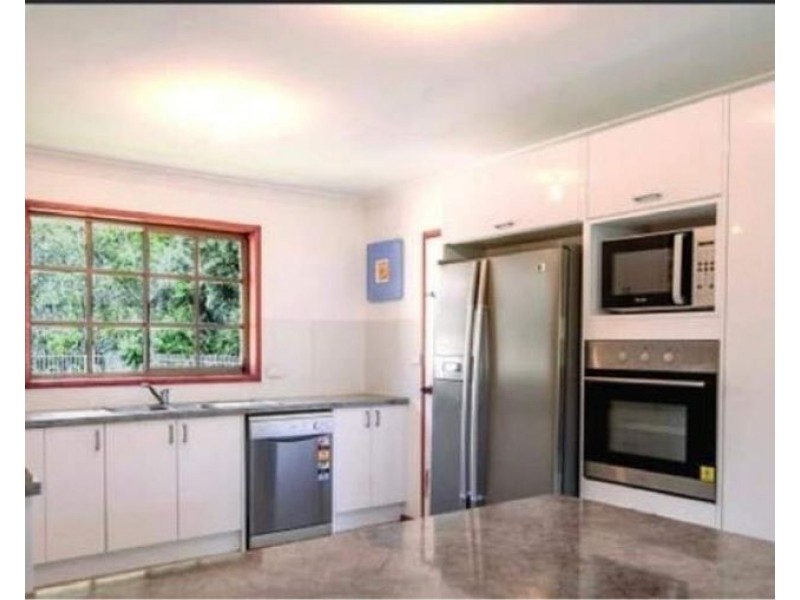 36 RANELAGH. RD, Burradoo NSW 2576