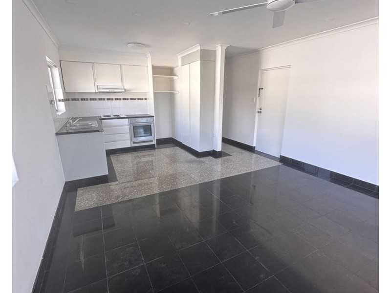 3/18 Sunrise Boulevard, Broadbeach Waters QLD 4218