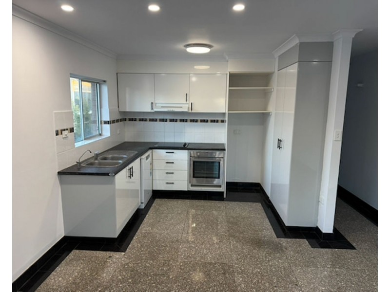 3/18 Sunrise Boulevard, Surfers Paradise QLD 4217