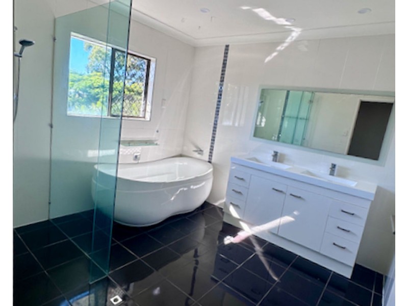 7 Harneil Place, Carrara QLD 4211