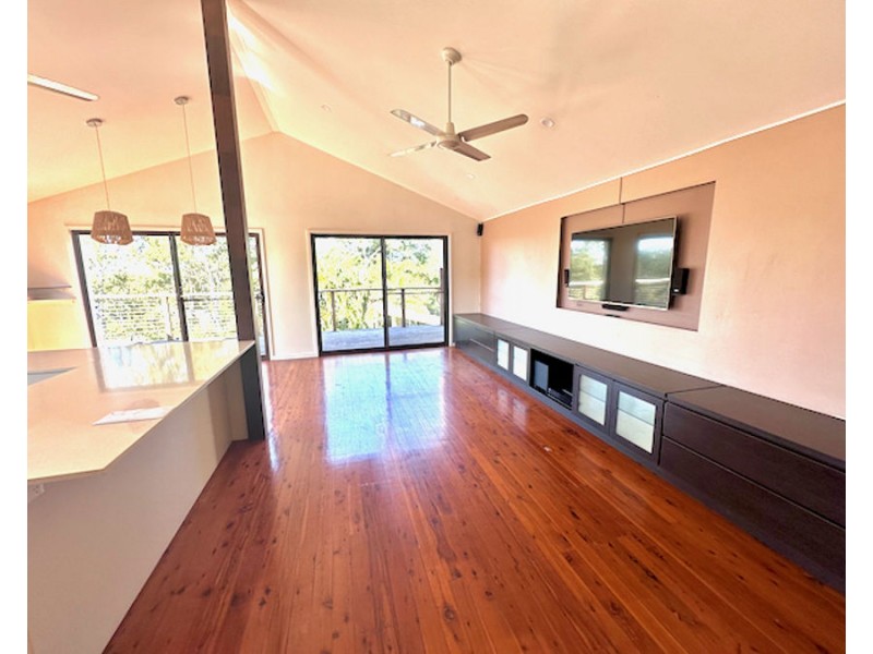 7 Harneil Place, Carrara QLD 4211