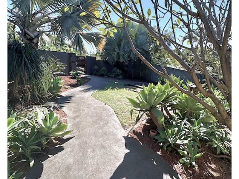 7 Harneil Place, Carrara QLD 4211