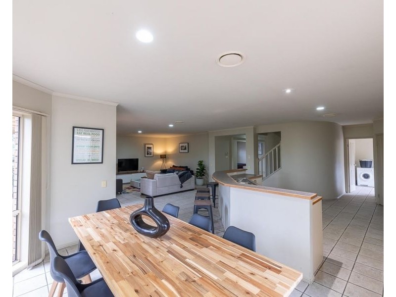 467 Pineridge Road, Runaway Bay QLD 4216