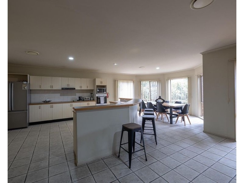 467 Pineridge Road, Runaway Bay QLD 4216