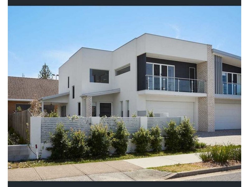 27 VIA ROMA, Surfers Paradise QLD 4217