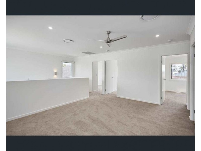 27 VIA ROMA, Surfers Paradise QLD 4217