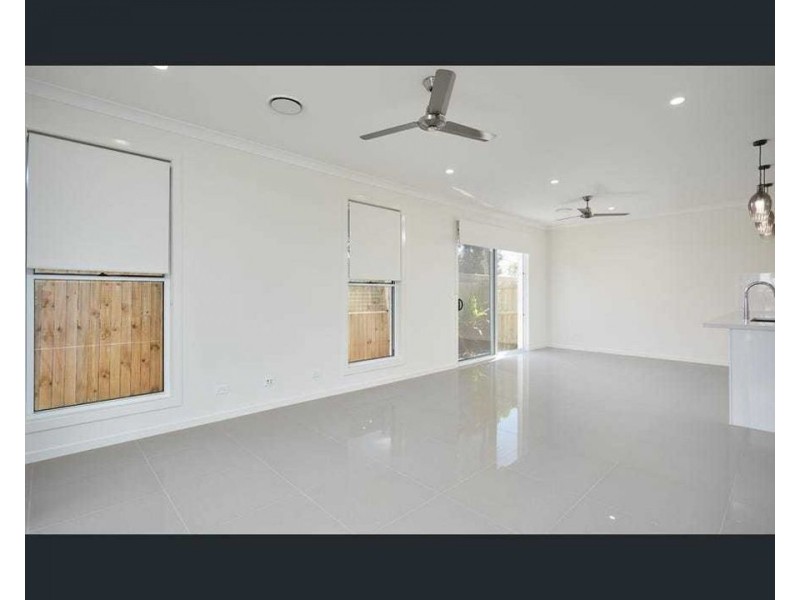 27 VIA ROMA, Surfers Paradise QLD 4217
