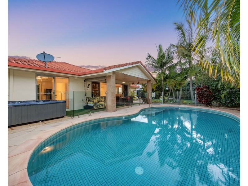 5 Tern Drive, Burleigh Waters QLD 4220