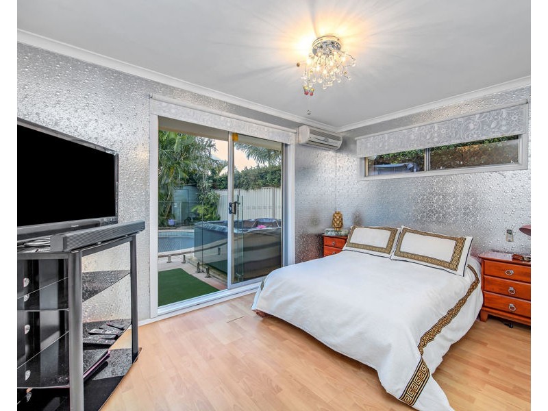 5 Tern Drive, Burleigh Waters QLD 4220