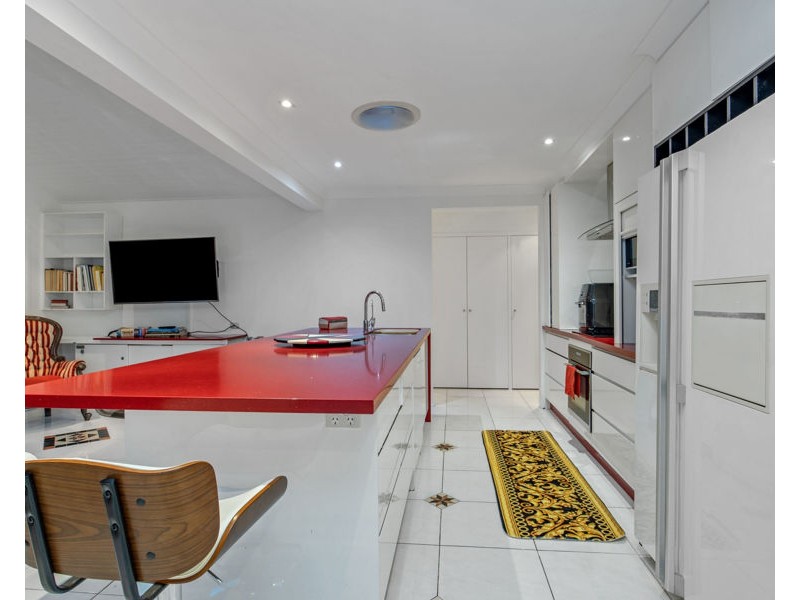 5 Tern Drive, Burleigh Waters QLD 4220